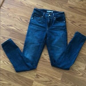 Levi’s 721 high rise denim